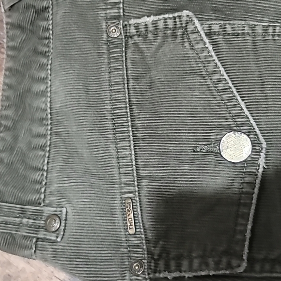 Like new Tommy Hilfiger denim men's 34 corduroy pants with vintage look frayed - Picture 15 of 16